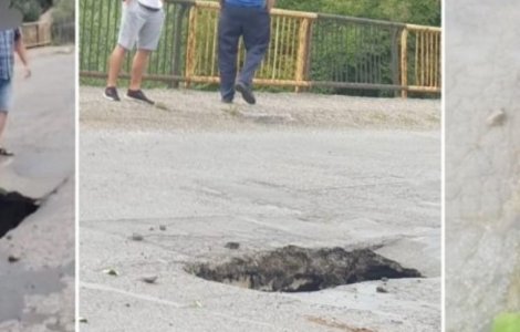 Al doilea pod surpat în Neamț. O gaură uriașă a apărut între sensurile de mers