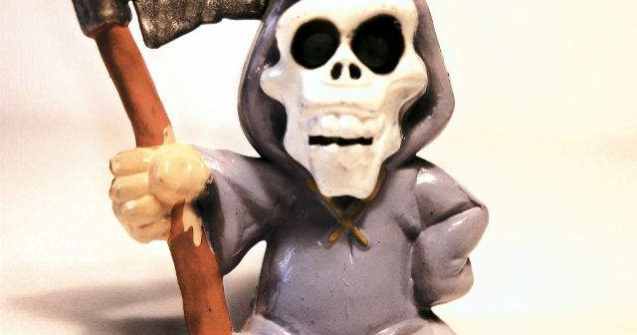  Top  Au scapat ca prin urechile acului! Top 10 celebritati care au tinut piept mortii