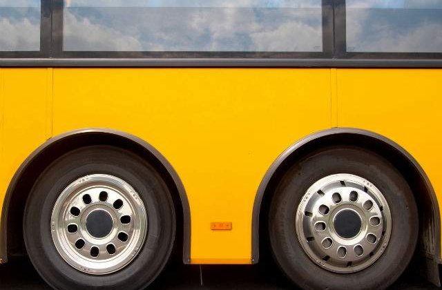 Jumatate dintre turisti merg in vacanta cu autocarul