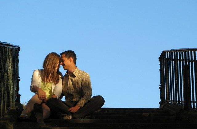 Flirtul cu alte persoane, printre secretele unei relatii de lunga durata