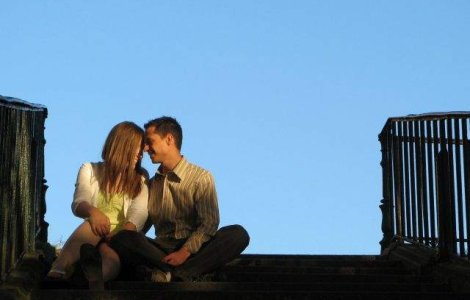 Flirtul cu alte persoane, printre secretele unei relatii de lunga durata