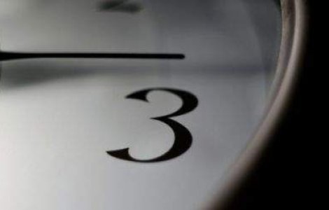 Salariatii romani au lucrat cele mai multe ore din Europa in 2013