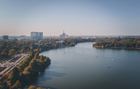 Primăria Capitalei va construi un pod pietonal pentru traversarea Lacului Herăstrău