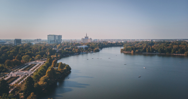 Primăria Capitalei va construi un pod pietonal Lacul Herăstrău