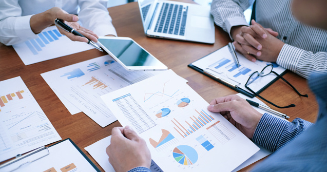 Românii care se întorc în țară pot primi 200.000 de lei pentru a porni o afacere