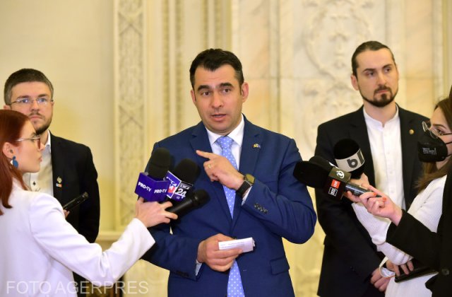 USR, critici către ministrul Educației: Bursele elevilor trebuie să răm&acirc;nă la Ministerul Educației; C&icirc;mpeanu &icirc;ncearcă să facă economii