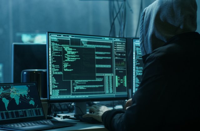 Hacker rom&acirc;n extrădat &icirc;n SUA după ce a contribuit la răsp&acirc;ndirea virusului Gozi. El a fost arestat anterior &icirc;n Rom&acirc;nia și eliberat pe cauțiune