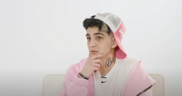 VIDEO Un fan a încercat să îi fure ceasul lui Abi Talent. Ce a declarat tânărul, după ce l-a scuipat și l-a lovit