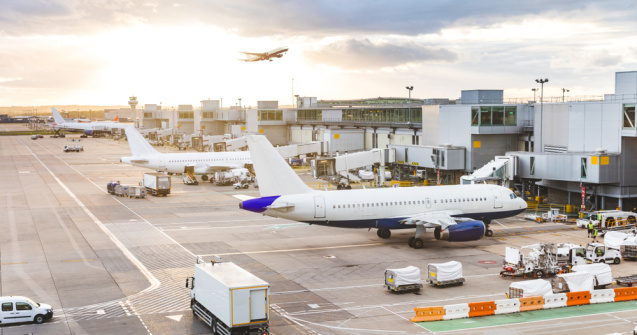 O companie aeriană low-cost renunță la biletele ieftine de 10 euro