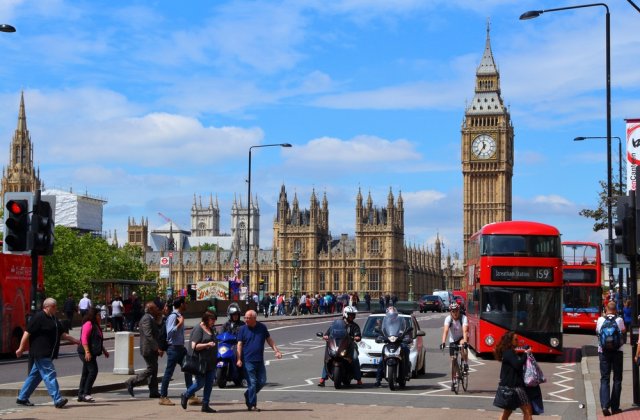 Toţi copiii &icirc;ntre 1 şi 9 ani din Londra vor fi vaccinaţi &icirc;mpotriva poliomielitei, după ce virusul a fost găsit &icirc;n ape