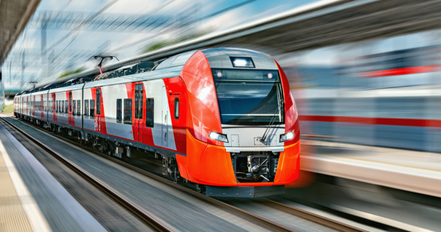 România vrea să cumpere 20 de trenuri electrice. Pe ce rute vor circula