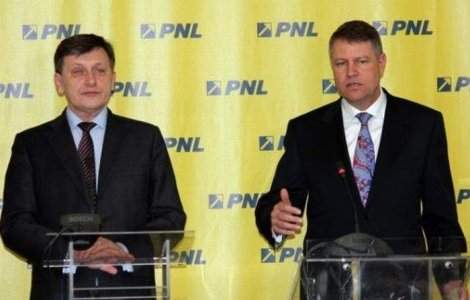 Iohannis si Antonescu au acceptat sa fie propusi candidati ai PNL la Presedintie