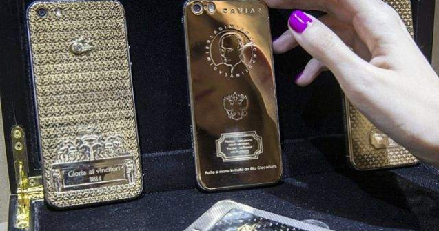 IPhone-uri din aur, gravate cu chipul lui Putin, puse in vanzare in Rusia