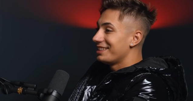 Yny Sebi câștigă sume fabuloase din muzică. Tânărul, gest de milioane pentru părinții și bunica lui: „Până la urmă, ei m-au crescut”