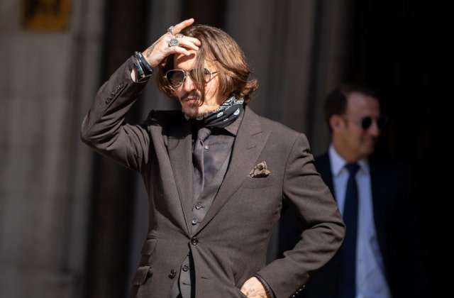 Johnny Depp, din nou imaginea parfumului Sauvage de la Dior după c&acirc;știgarea procesului de defăimare