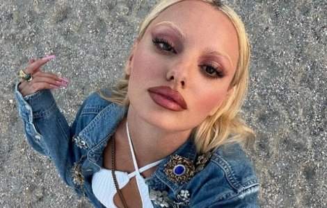 Vacanța din Grecia nu i-a prins prea bine Alexandrei Stan. Vedeta a ajuns direct pe patul de spital