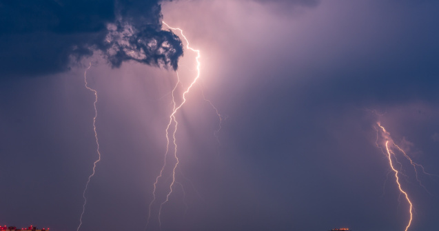 Prognoza meteo - 15 august 2022. Ploi cu descărcări electrice