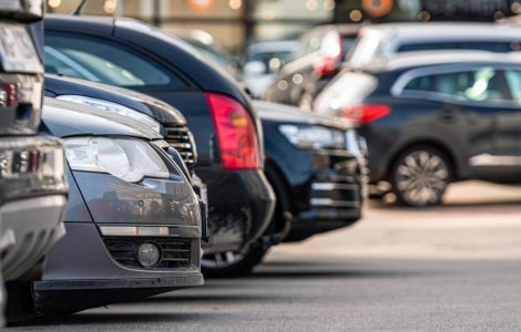 București: Amenzi și blocarea mașinilor pentru șoferii care parchează neregulamentar sau nu plătesc taxă. Care sunt tarifele