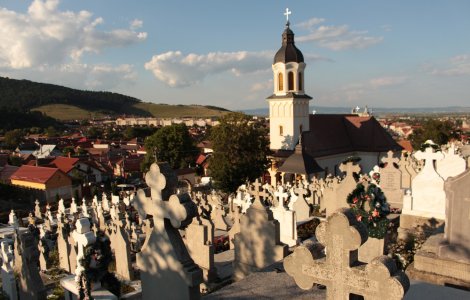 Scumpiri și pe ultimul drum. Cresc taxele pentru locurile de veci