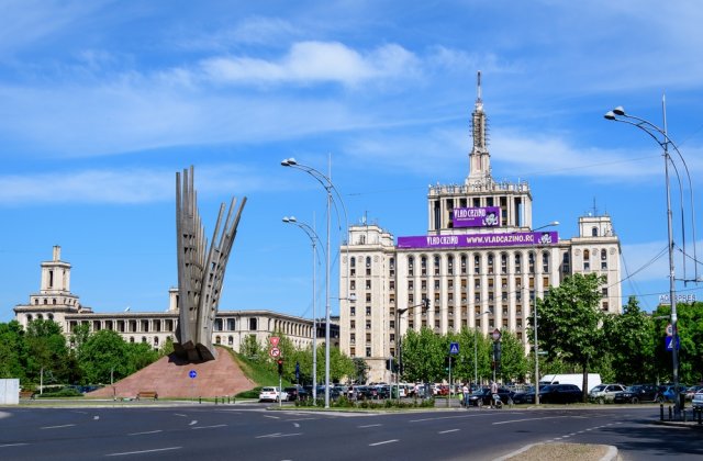 Bărbat găsit mort &icirc;n Casa Presei din Capitală. Polițiștii au pornit o anchetă