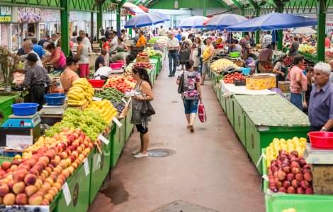 Consiliul Local al Sectorului 6 majorează tarifele de închiriere pentru tarabe