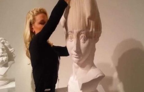  Video  Exceptional! Sculpturi incredibile facute din hartie stratificata