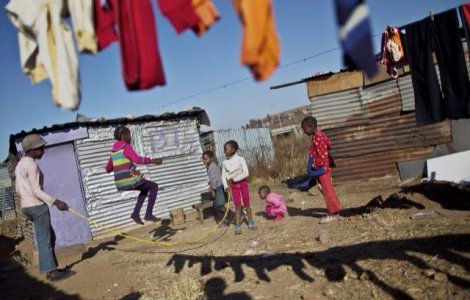  Top   Foto  Jocurile copilariei suprinse in diverse tari ale lumii