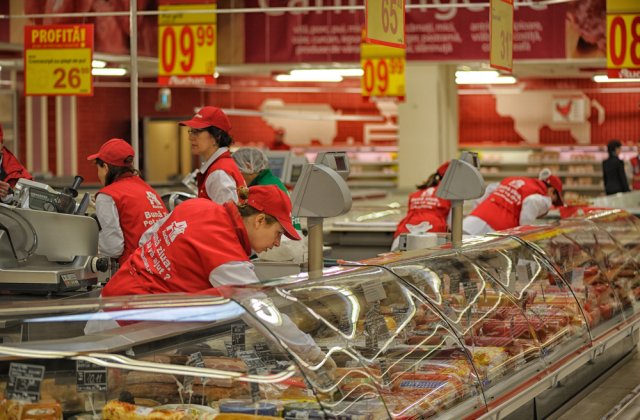 Produsele alimentare de bază s-au scumpit cu 20%. C&acirc;t costă acum ouăle și lactatele