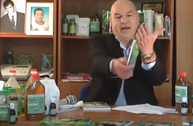 Un medic fals din Capitală, prins &icirc;ntr-un scandal uriaș. &bdquo;Ce am făcut? Am bătut-o?&rdquo;