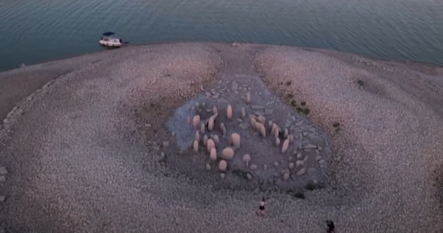 Stonehenge-ul spaniol a ieșit la lumină din apele secate ale unui lac de acumulare. „Este o oportunitate rară”