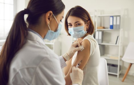 Vaccinul antigripal. Care sunt simptomele și când este recomandat să îl faci
