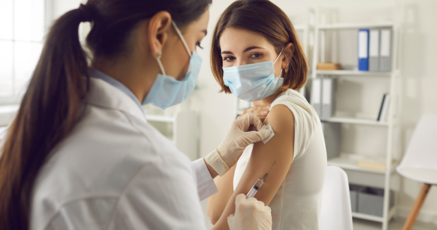 Vaccinul antigripal. Care sunt simptomele și când este recomandat să îl faci