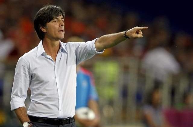 Sapte jucatori din lotul Germaniei sunt raciti usor inainte de meciul cu Franta