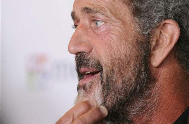 Evreii din Cehia protesteaza fata de acordarea unui premiu lui Mel Gibson