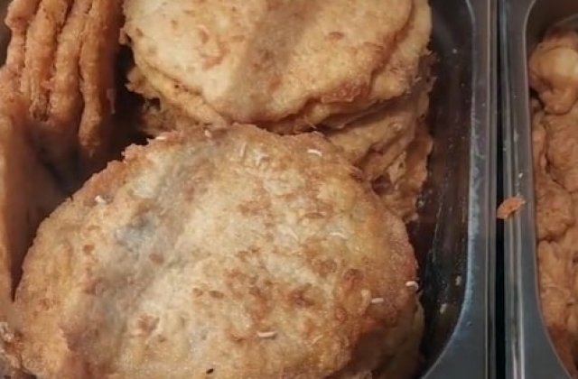 VIDEO Carne cu viermi v&acirc;ndută la un fast-food din Sectorul 2 al Capitalei