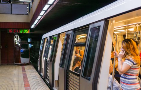 Primele explicații ale Metrorex despre reducerea vitezei între stațiile Piața Romană și Piața Victoriei: „Mulțumim călătorilor pentru înțelegere”