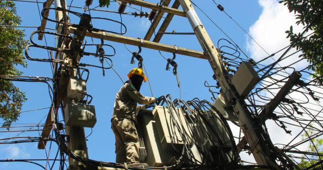 Statul ia cu două mâini. Guvernul are în plan schimbări, în premieră, pentru a aduce mai mulți bani la buget