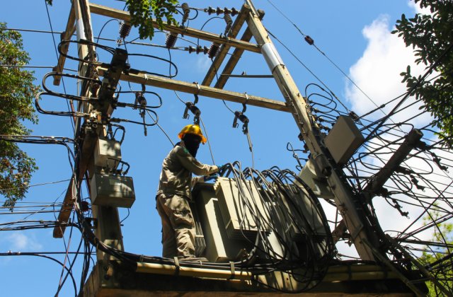 Statul ia cu două m&acirc;ini. Guvernul are &icirc;n plan schimbări, &icirc;n premieră, pentru a aduce mai mulți bani la buget 