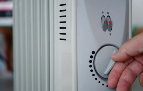 Românii sunt în căutare de calorifere electrice și boilere; vânzările au crescut de 4 ori. E o alegere bună? Ce spun experții în energie