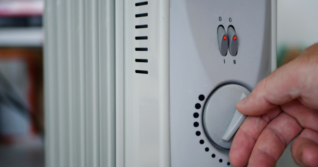 Românii sunt în căutare de calorifere electrice și boilere; vânzările au crescut de 4 ori. E o alegere bună? Ce spun experții în energie