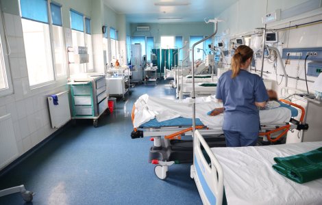 Criza de personal medical se adâncește. Un oraș din România oferă locuințe de serviciu, pentru a-i încuraja pe doctori să se angajeze la stat