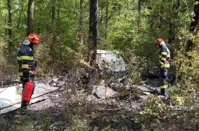 VIDEO Un avion de mici dimensiuni s-a prăbuşit &icirc;n judeţul Giurgiu