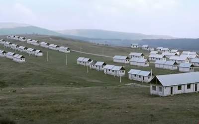 Ce s-a întâmplat cu casele de...