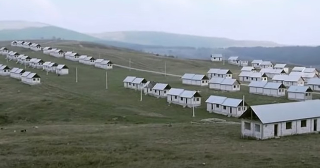 Ce s-a întâmplat cu casele de 250 de euro din satul Rotunda. Pierdere pentru unii proprietari, câștig pentru alții