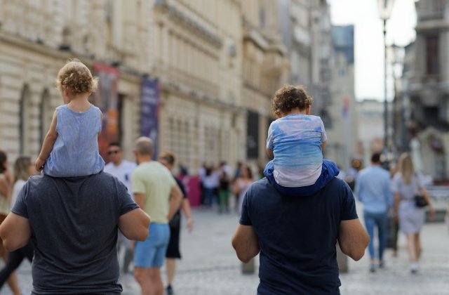 Rom&acirc;nia a pierdut populaţia unui judeţ &icirc;ntr-un an. Cauza principală 