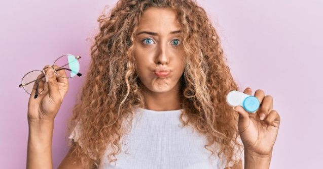 5 avantaje ale alegerii lentilelor de contact în locul ochelarilor