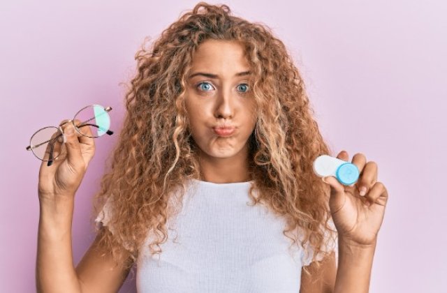 5 avantaje ale alegerii lentilelor de contact &icirc;n locul ochelarilor 