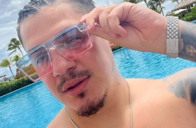 Bogdan de la Ploiești, săltat de mascați &icirc;n timpul unui concert. Reacția fanilor a fost incredibilă