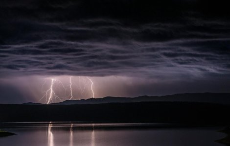 Prognoza meteo ANM pentru miercuri, 31 august. Cod galben și cod portocaliu de vreme instabilă