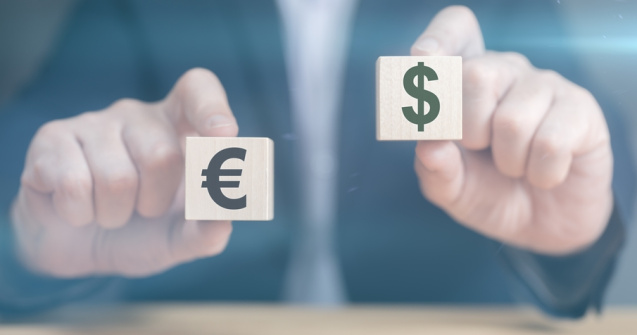 Dolarul a înregistrat un nou maxim din ultimii 20 de ani